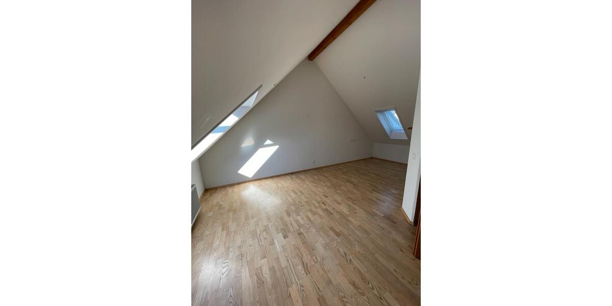 Dachgeschoßwohnung Moosburg an der Isar - 1.5 Zimmer, 41 m&sup2;, 890&euro; | Angebot:25017949