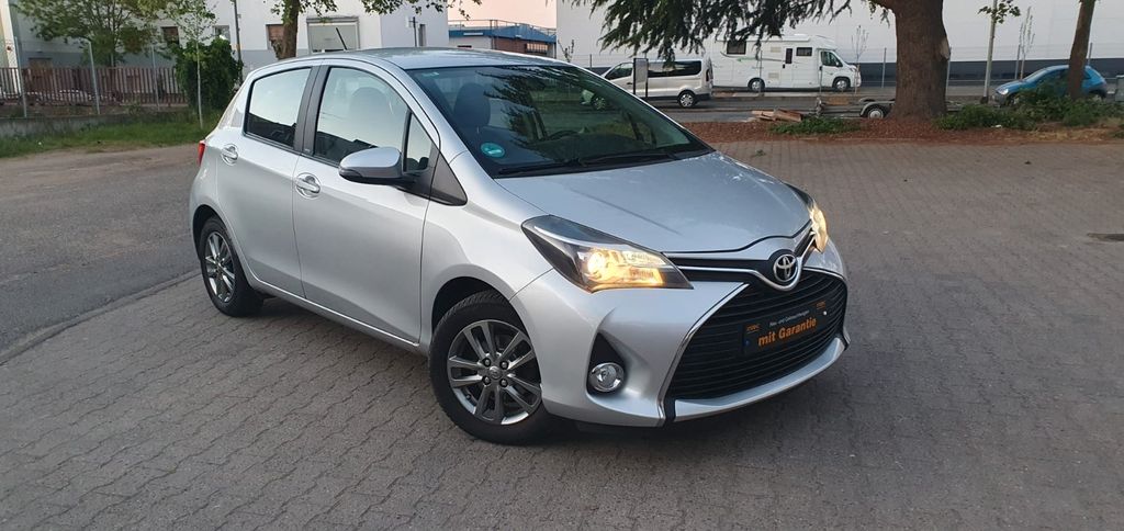 Toyota Yaris 139.000 km 8.800 &euro; Frankfurt am Main 60386