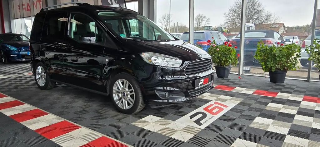 Ford Tourneo Courier 106.000 km 8.499 &euro; Ochsenhausen 88416