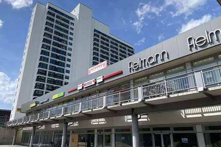 Einzelhandel in HalleSaale 2.000 € 353 m² zimmer