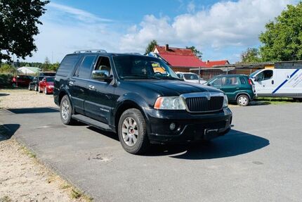 Lincoln Navigator