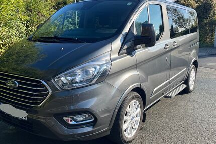 Ford Tourneo Custom 69.500 km 29.900 € Soest 59494