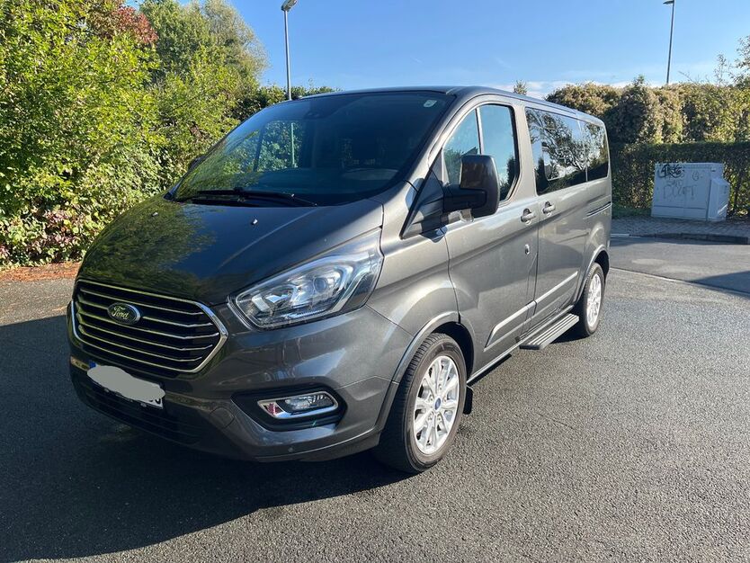 Ford Tourneo Custom 69.500 km 29.900 € Soest 59494