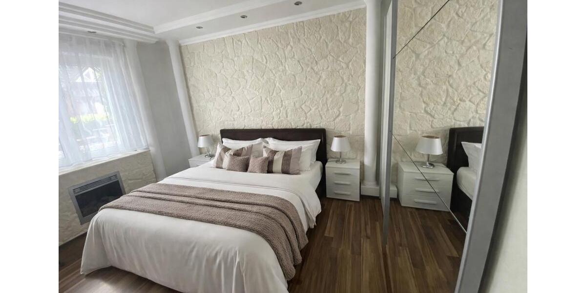 Bungalow Porta Westfalica - 5 Zimmer, 142 m&sup2;, 2.350&euro; | Angebot:25313042