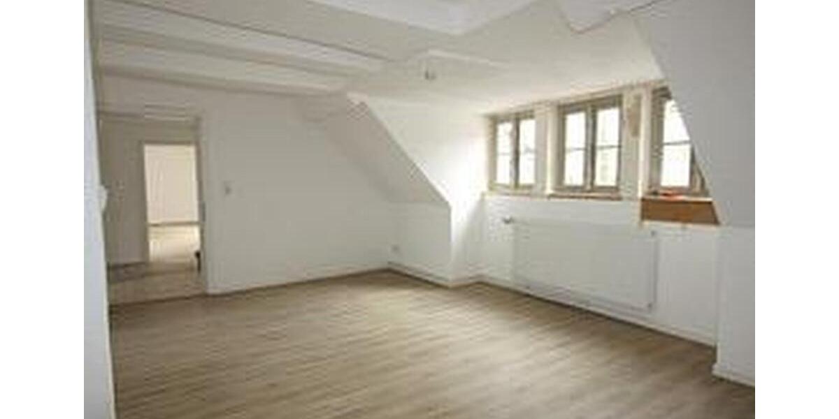 Dachgeschoßwohnung Helmstedt - 2.5 Zimmer, 66 m&sup2;, 478&euro; | Angebot:26688776