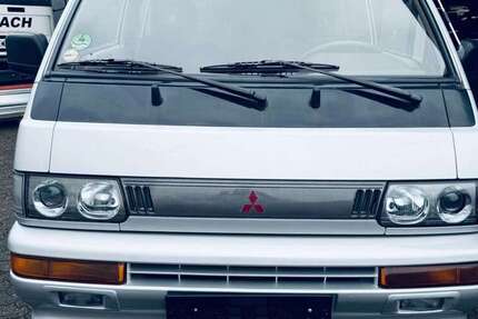 Mitsubishi L300