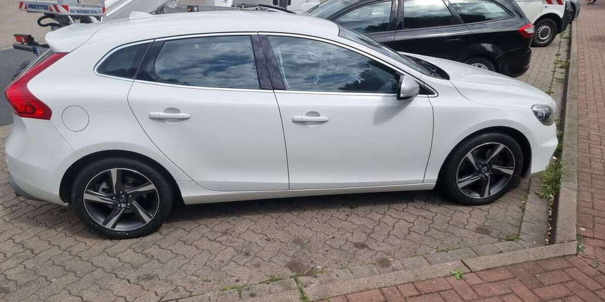 Volvo V40 180.000 km 8.950 &euro; Wolfsburg 38440