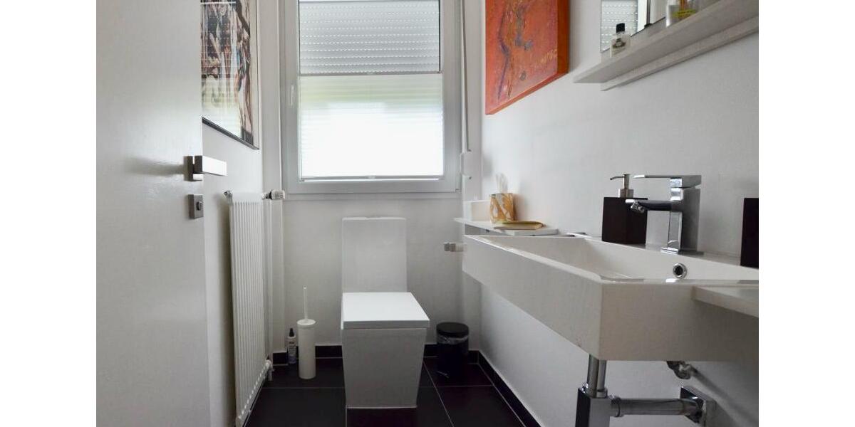 Ihr Traumhaus auf Zeit: Luxuriöses, vollständig möbliertes Einfamilienhaus mit 5 Zimmern und Garten 5 zimmer