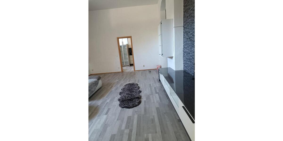 Erdgeschoßwohnung Erfurt - 2 Zimmer, 73 m&sup2;, 680&euro; | Angebot:26207177
