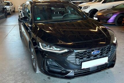 Ford Focus 25.749 km 21.990 &euro; Fridolfing 83413
