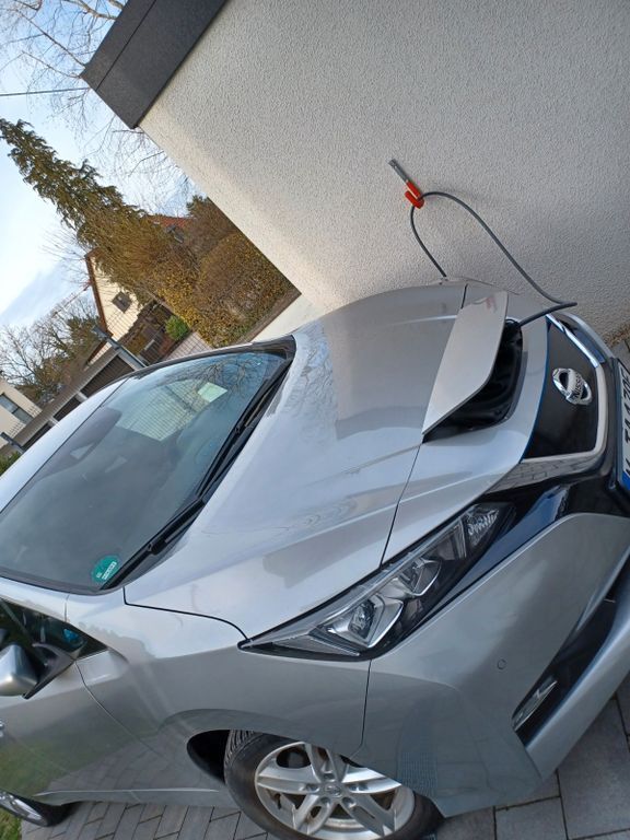 Nissan Leaf 88.150 km 12.450 € München 80995