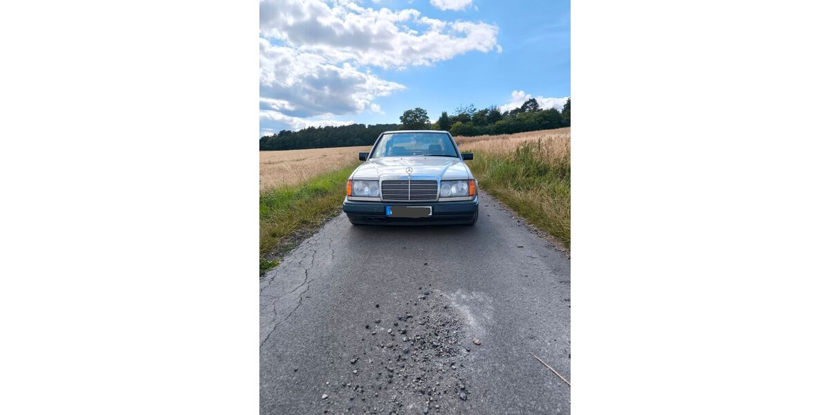 Mercedes-Benz 200 216.481 km 2.700 &euro; Haina (Kloster) 35114