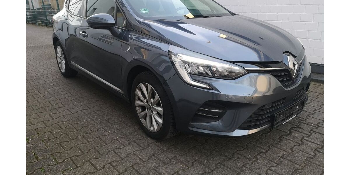Renault Clio 40.100 km 9.399 &euro; DÜSSELDORF 40589