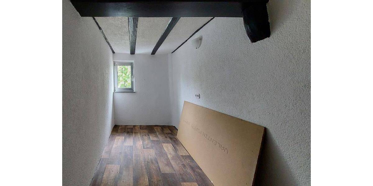 Einfamilienhaus Bad Marienberg - 9 Zimmer, 186 m&sup2;, 173.000&euro; | Angebot:26929544