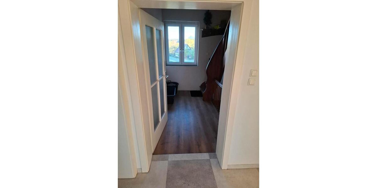 Etagenwohnung Frensdorf - 3 Zimmer, 100 m&sup2;, 920&euro; | Angebot:26368929