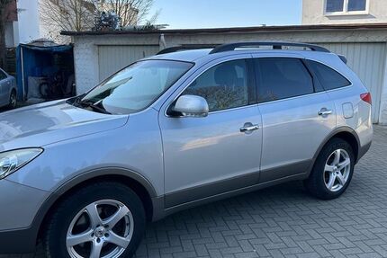 Hyundai TUCSON 325.000 km 4.300 &euro; Ludwigshafen 67059