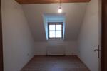 Dachgeschoßwohnung Kemnath - 4 Zimmer, 110 m&sup2;, 680&euro; | Angebot:25539765