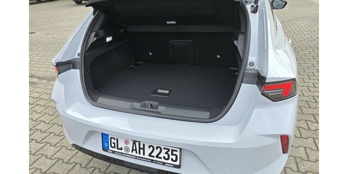 Opel Astra Ultimate 48V Automatik|HUD|Navi|Matrix|360 4.876 km 29.950 &euro; Wermelskirchen 42929