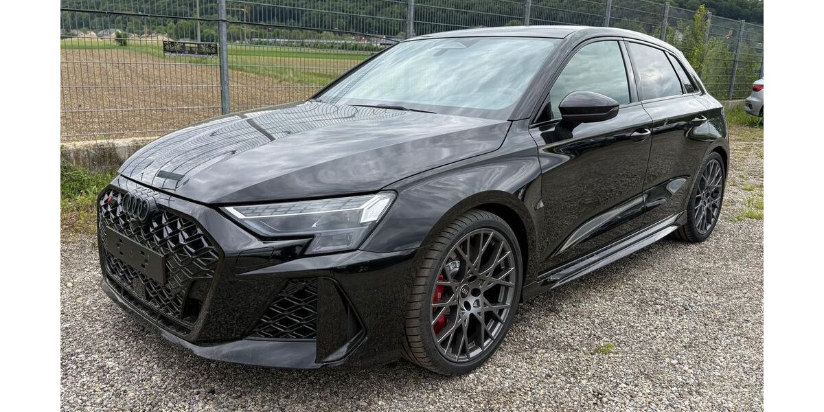 Audi RS3 1.500 km 72.990 &euro; Norderstedt 22844