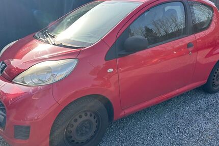 Peugeot 107 199.999 km 890 &euro; Rüsselsheim 65428