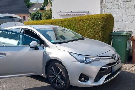 Toyota Avensis 92.500 km 14.300 &euro; Ruppach-Goldhausen 56412