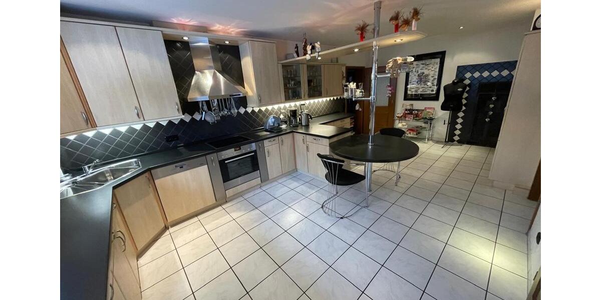 Erdgeschoßwohnung Schnaittach - 4 Zimmer, 166 m&sup2;, 1.400&euro; | Angebot:25283579