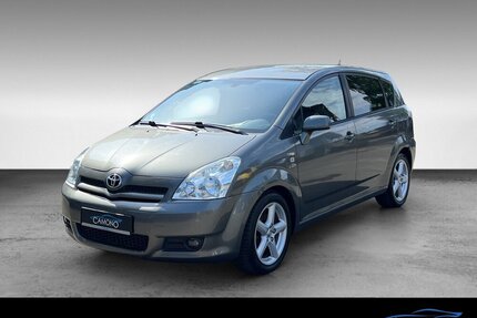 Toyota Corolla Verso 2.2 7 Sitze Klima Navi Tempo Motor !
