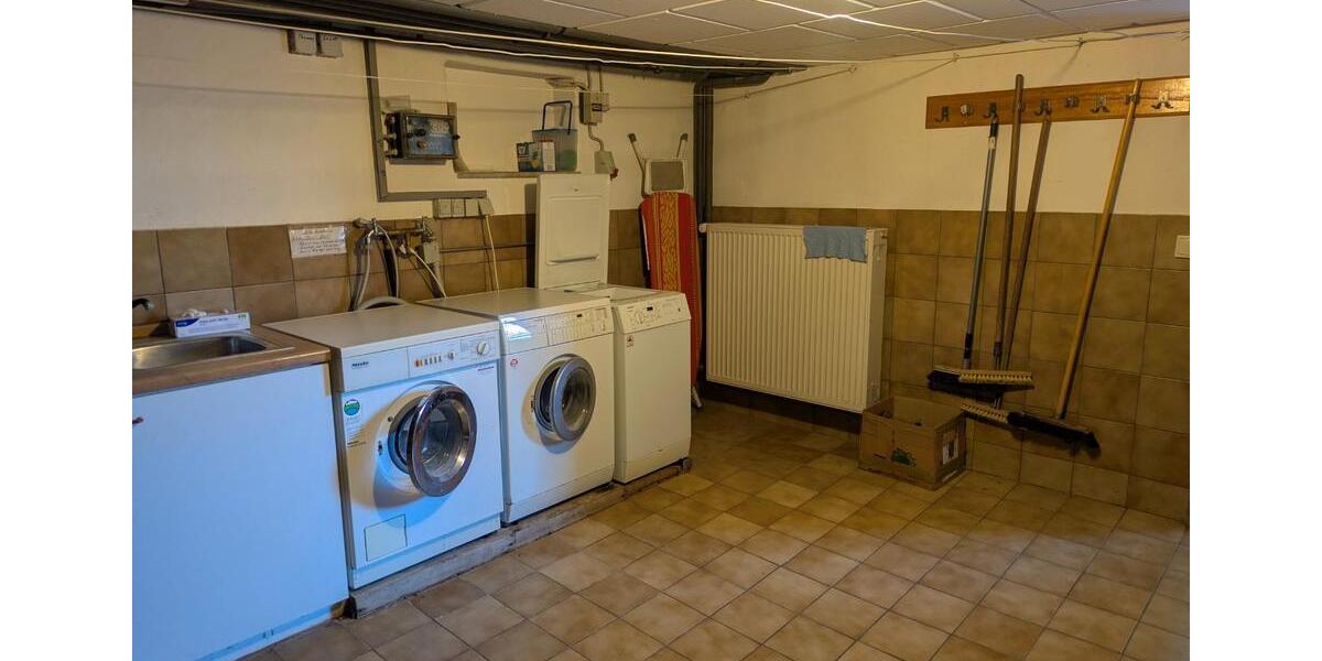 Doppelhaushälfte Ochsenfurt - 7 Zimmer, 196 m&sup2;, 490.000&euro; | Angebot:26297131