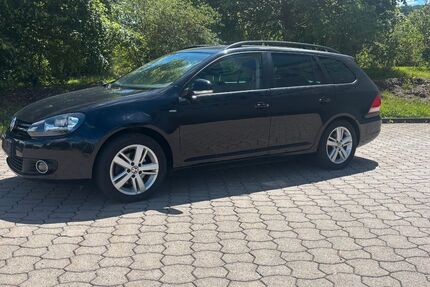VW Golf 124.000 km 5.950 &euro; Kreuzebra 37351