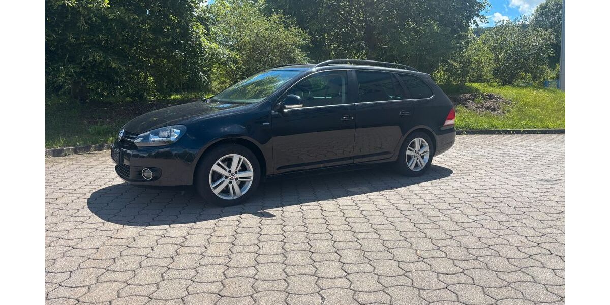 VW Golf 124.000 km 5.950 &euro; Kreuzebra 37351