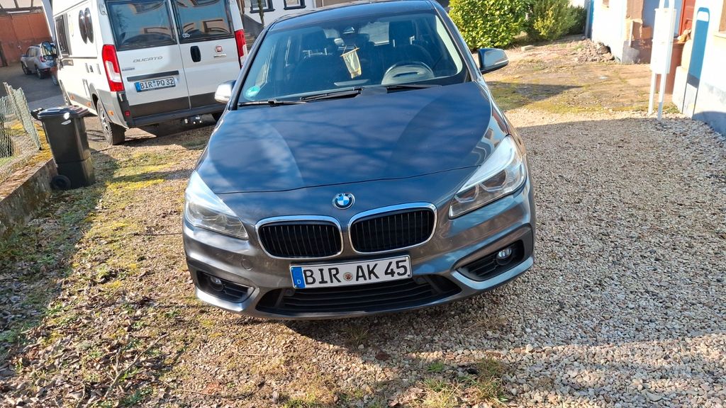 BMW 220 Active Tourer 301.950 km 5.990 &euro; Nohen 55767