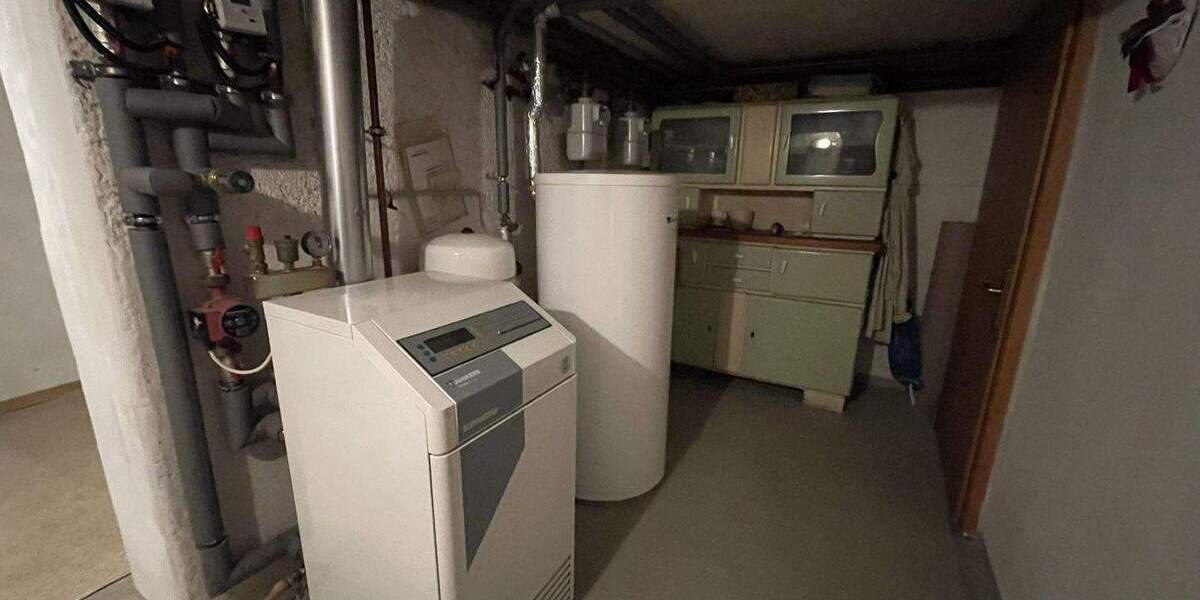 Mehrfamilienhaus, Wohnhaus Heidenau - 9 Zimmer, 150 m&sup2;, 270.000&euro; | Angebot:24532399