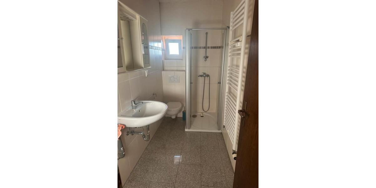 Erdgeschoßwohnung Weilbach - 1 Zimmer, 70 m&sup2;, 600&euro; | Angebot:26400714