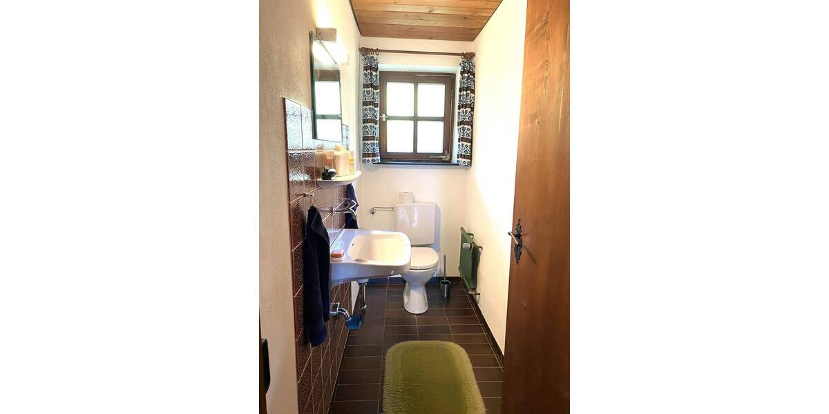Einfamilienhaus Bonndorf im Schwarzwald Brunnadern - 8 Zimmer, 181 m&sup2;, 450.000&euro; | Angebot:26379865