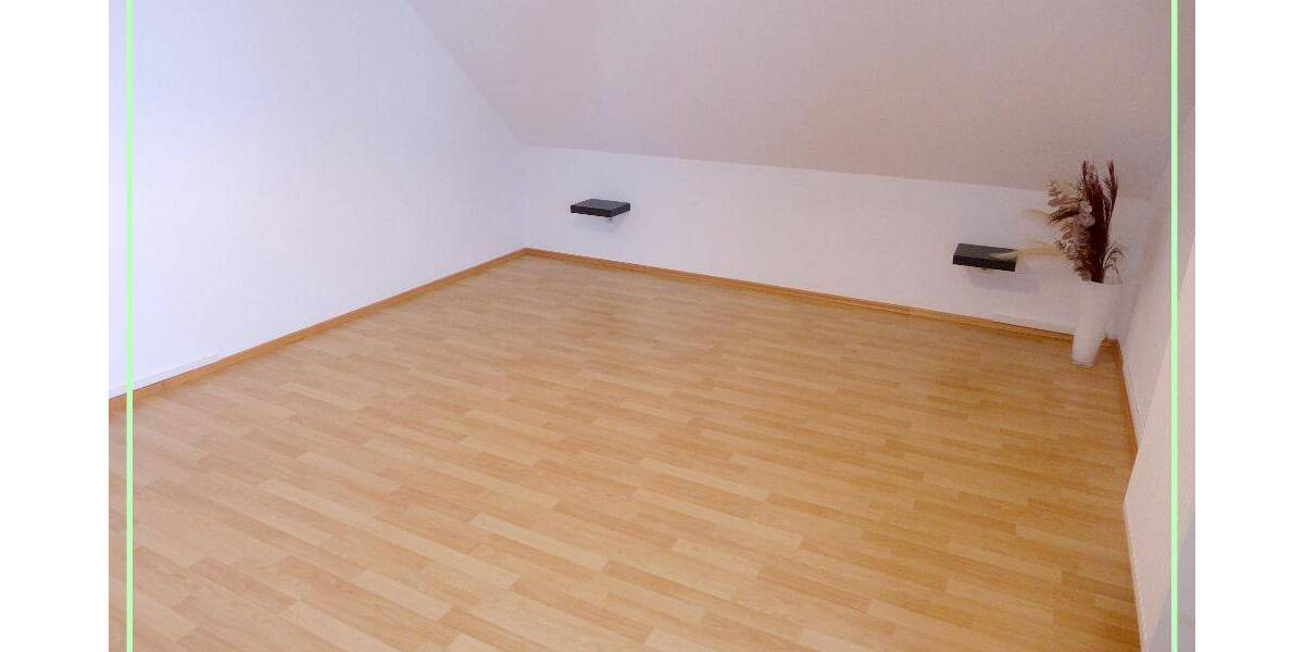 Etagenwohnung Neumarkt in der Oberpfalz Neumarkt - 4 Zimmer, 100 m&sup2;, 840&euro; | Angebot:26798585