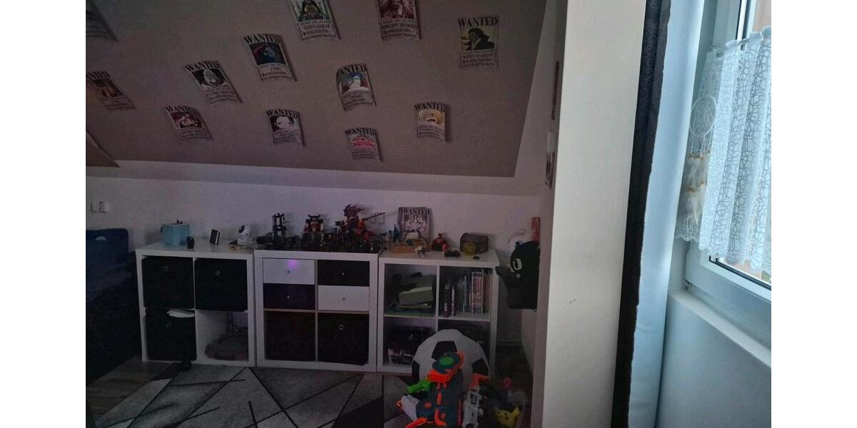 Dachgeschoßwohnung Hille - 6 Zimmer, 170 m&sup2;, 795&euro; | Angebot:25146710