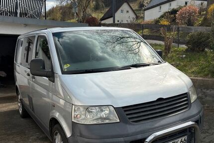 VW T5 Transporter 293.100 km 6.200 &euro; Bestwig 59909