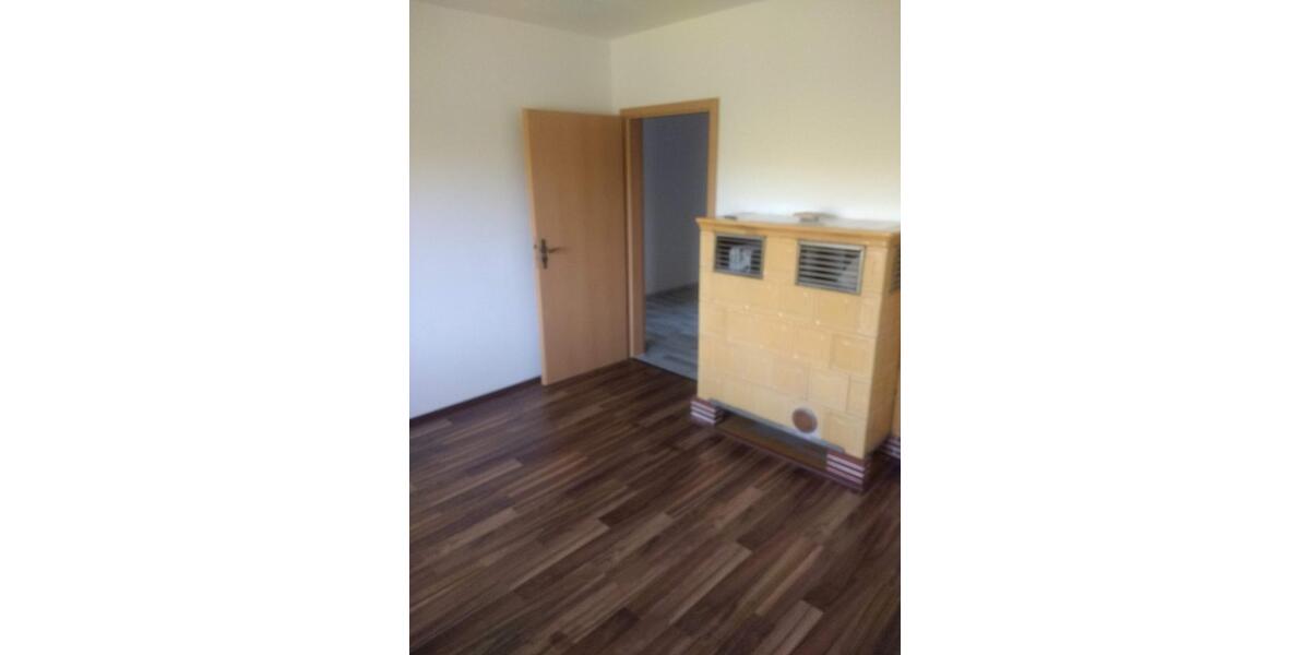 Dachgeschoßwohnung Brand-Erbisdorf Erbisdorf - 4 Zimmer, 69 m&sup2;, 380&euro; | Angebot:26688575