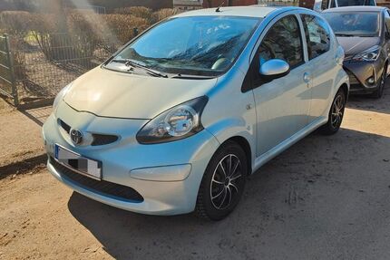Toyota Aygo (X) 180.000 km 1.990 &euro; Hamburg 22179