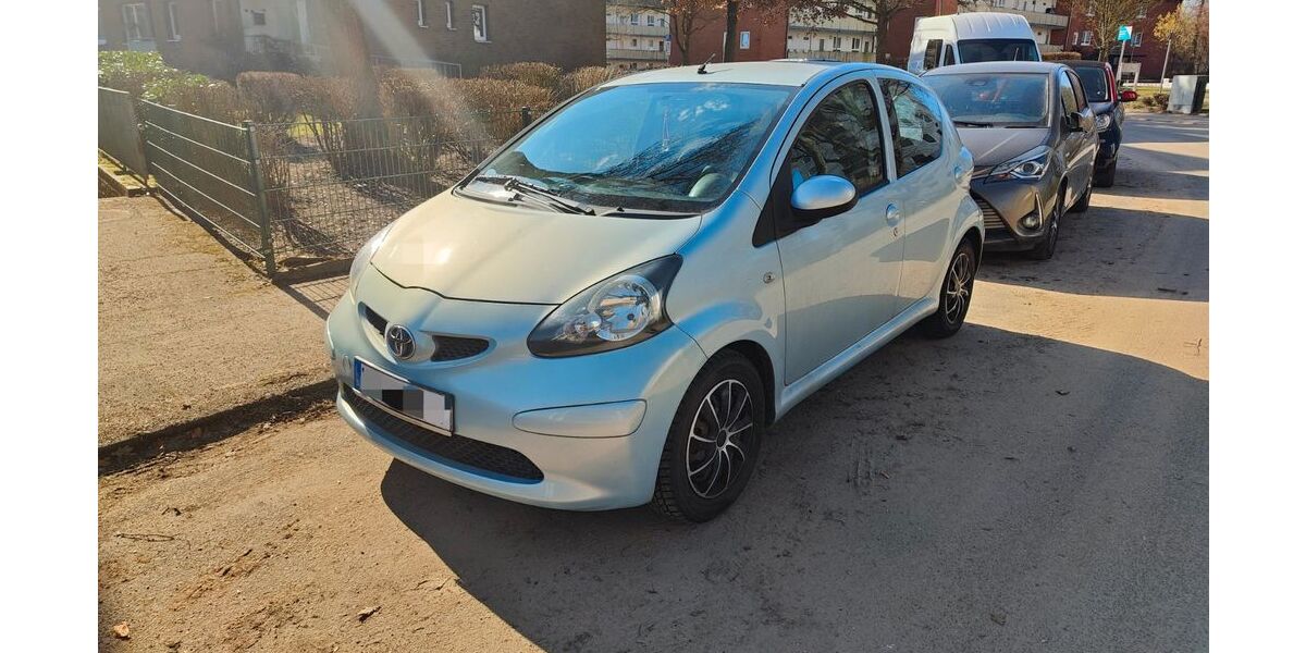 Toyota Aygo (X) 180.000 km 1.990 &euro; Hamburg 22179