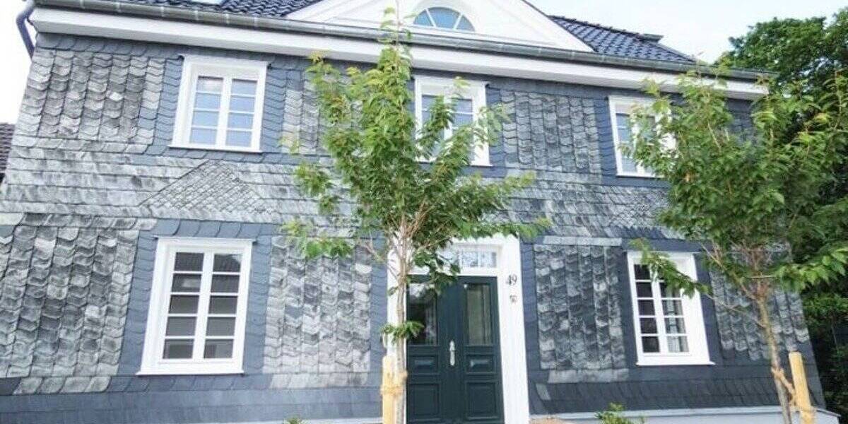 Kernsaniertes Herrenhaus mit traumhaftem Garten in bester Lage von Köln-Dünnwald 6 zimmer