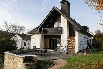 Haus Altdorf bei Nürnberg (Hagenhausen) - 7 Zimmer, 210 m&sup2;, 549.000&euro; | Angebot:25361353