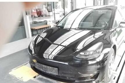 Tesla Model 3 59.051 km 26.450 &euro; Steinbach-Hallenberg OT Herges-Hallenberg 98587