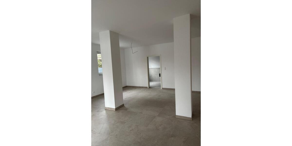 Erdgeschoßwohnung Nordenham - 4 Zimmer, 100 m&sup2;, 290.000&euro; | Angebot:24681703