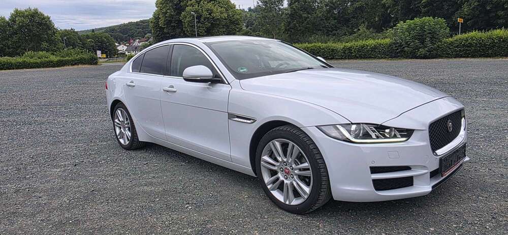 Jaguar XE 182.000 km 12.500 € Dietzhölztal 35716