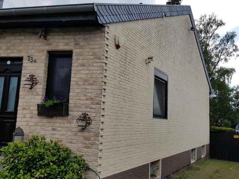 Charmantes Einfamilienhaus mit Pferdestall in Neersen