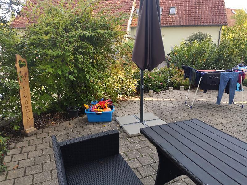 4 Zi. Wohnung im EG mit Garten und Terrasse 4 zimmer