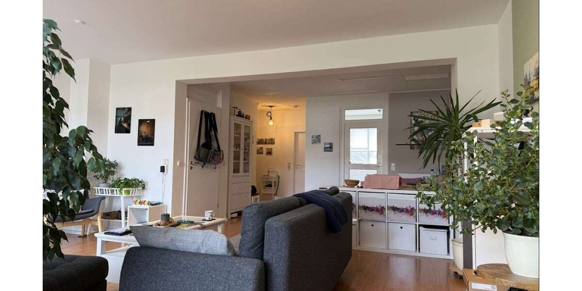 Etagenwohnung Wedel - 3 Zimmer, 109 m&sup2;, 1.172&euro; | Angebot:26379711