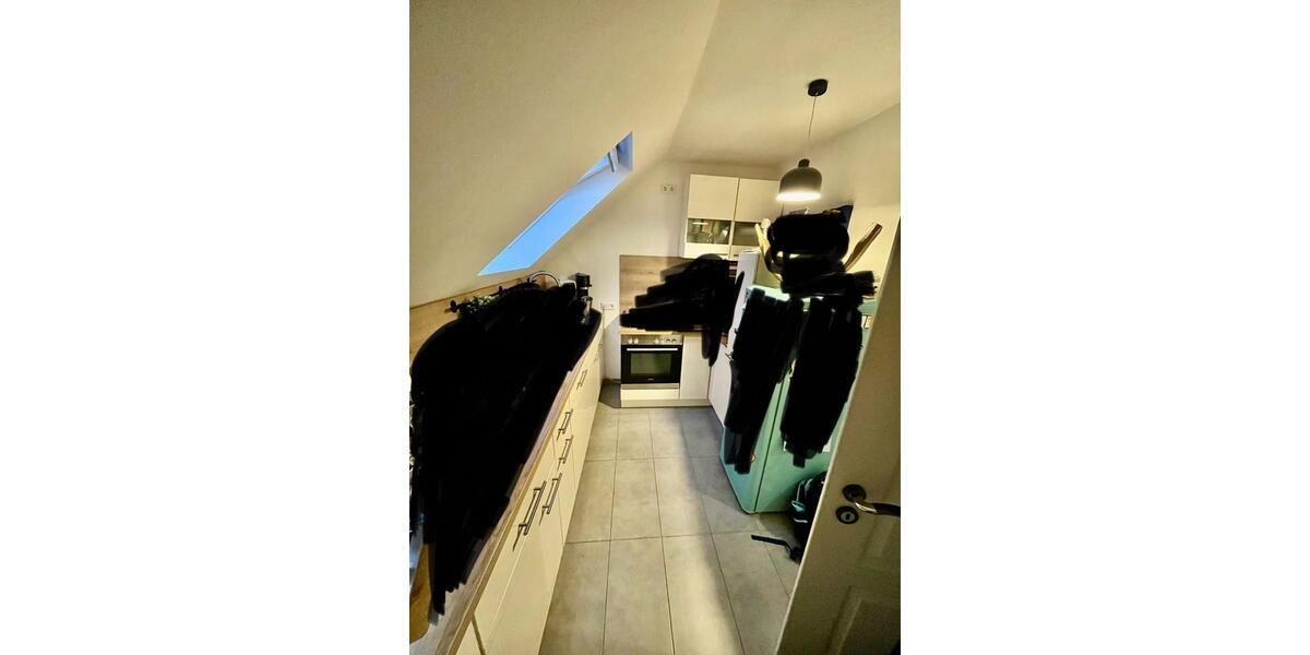 Dachgeschoßwohnung Schlangen - 4 Zimmer, 120 m&sup2;, 850&euro; | Angebot:26405964