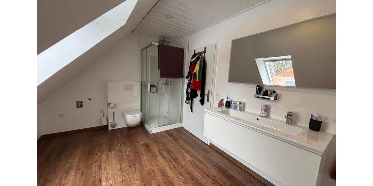 Dachgeschoßwohnung Visselhövede - 5 Zimmer, 155 m&sup2;, 1.000&euro; | Angebot:25434035